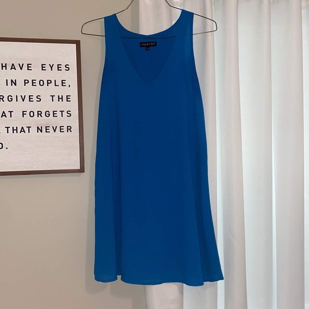 blue dress